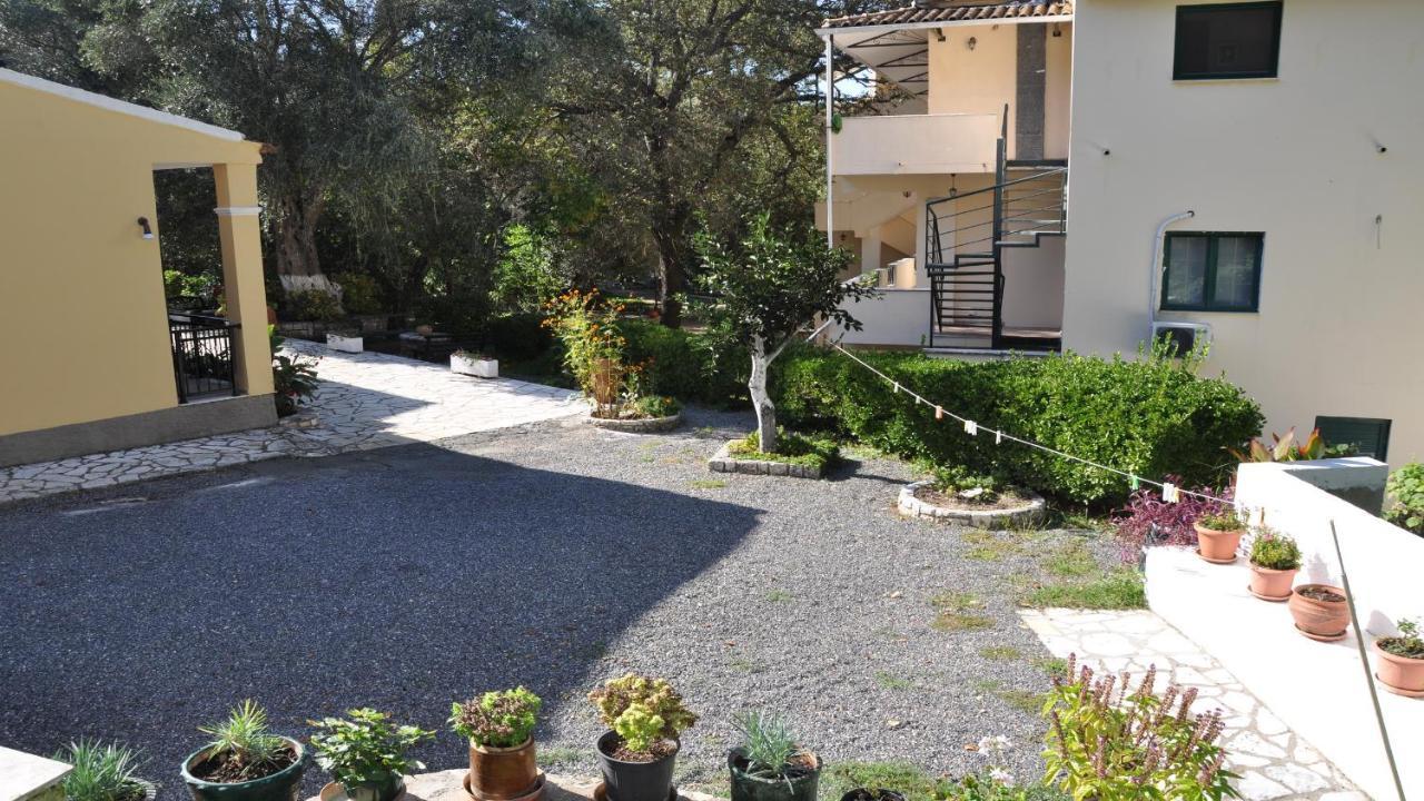 Villa Katerina Apartments Liapades Esterno foto