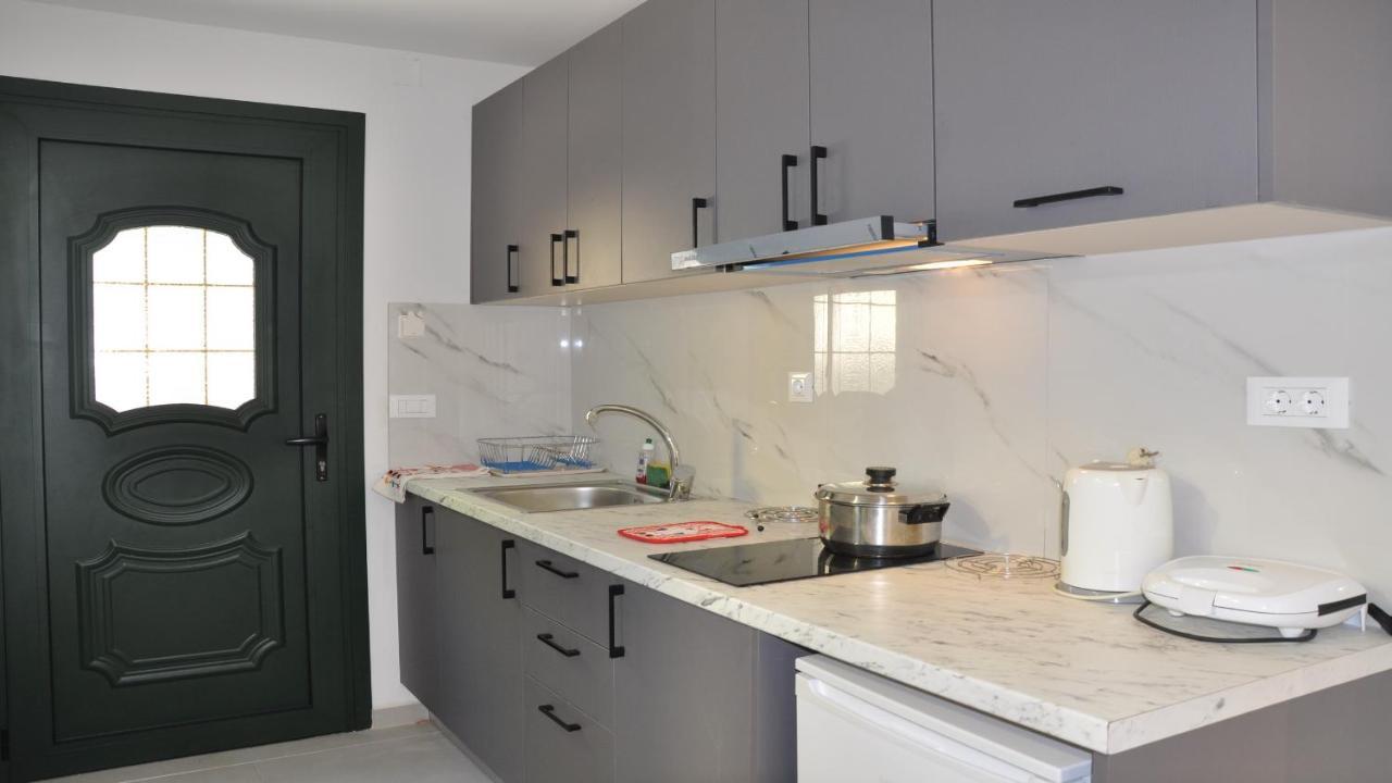 Villa Katerina Apartments Liapades Esterno foto