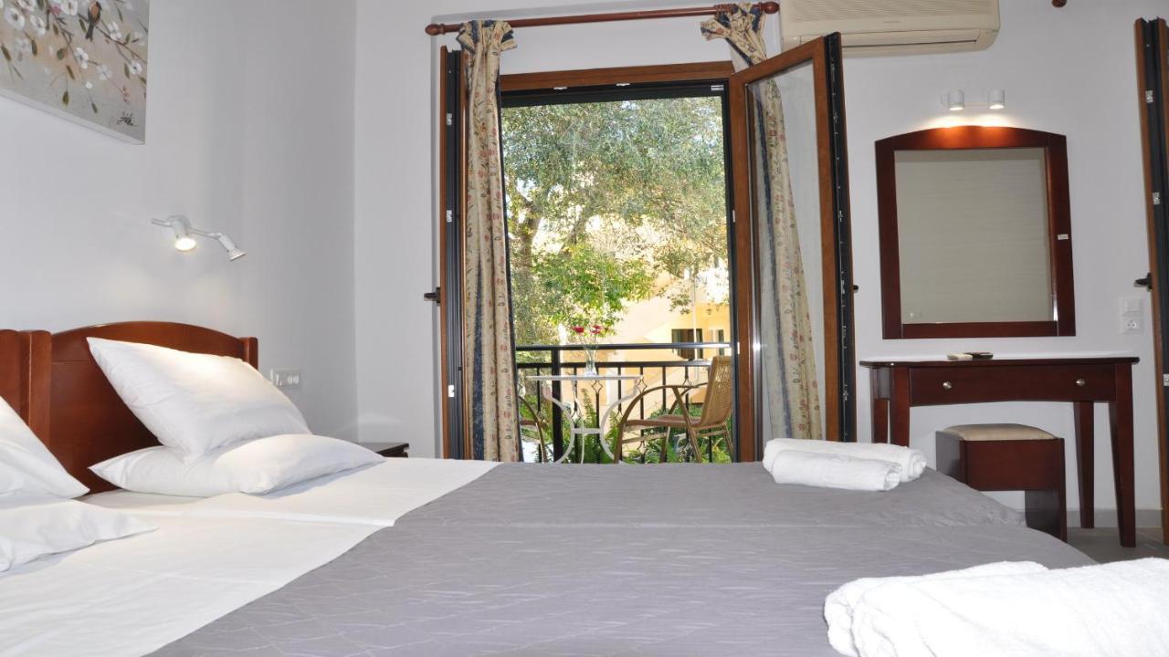 Villa Katerina Apartments Liapades Esterno foto