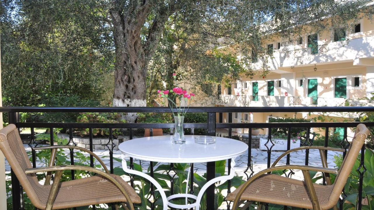 Villa Katerina Apartments Liapades Esterno foto